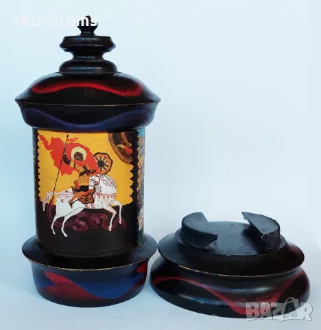 Старинна Руска ръчно рисувана с маслени бои дървена кутийка 