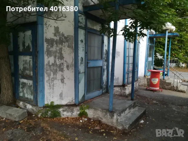 Самостоятелна сграда с прилежаща земя гр. Добрич, ж.к.Дружба 3, до бл.39, снимка 2 - Парцели - 56340974