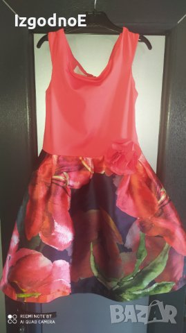 140 разкошна празнична рокля на Контраст, снимка 2 - Детски рокли и поли - 40995016