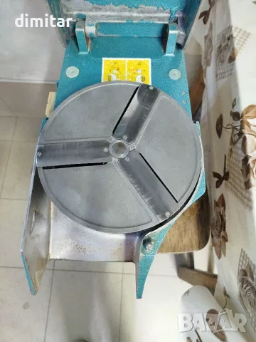 Зеленчукорезачка GASTRO - 250 W, снимка 12 - Обзавеждане на кухня - 55748121