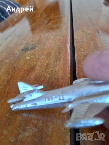 Стара детска играчка,самолет МИГ-23, снимка 6 - Колекции - 36298673
