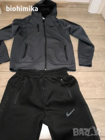 Екип Nike Dri fit L, снимка 2 - Спортни дрехи, екипи - 56068972