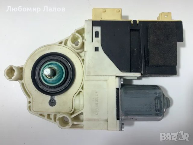 Предно дясно моторче за стъклоповдигач Citroen C4 Hatchback I (04-13)г. 996388-103, снимка 2 - Части - 49973738