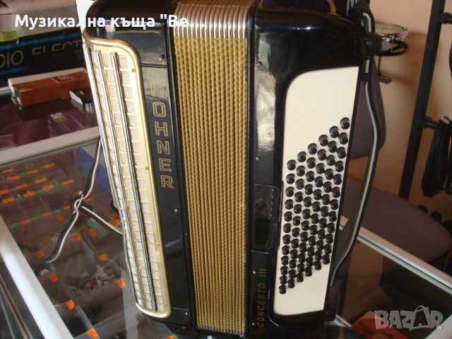 Акордеон Hohner Concerto III 72 баса, снимка 8 - Акордеони - 53859860