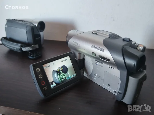 Камера SONY DCR-DVD105E DVD Handycam Japan, снимка 2 - Камери - 55987037