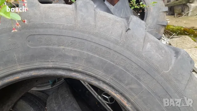 задни гуми - комбиниран багер , снимка 2 - Гуми и джанти - 47662227