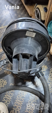 Прахосмукачка Delonghi , снимка 4 - Прахосмукачки - 52825432