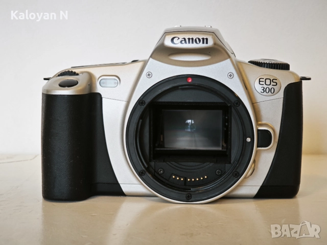 Фотоапарат Canon EOS300