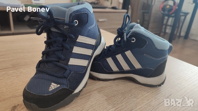 Детски есенно-зимни обувки Adidas - 29 и 30 номер, снимка 2 - Детски маратонки - 52012634