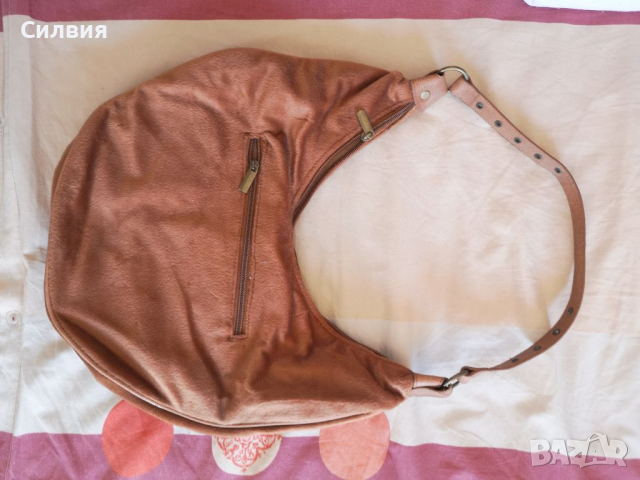 Дамска чанта, снимка 2 - Чанти - 36193689