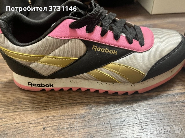 Дамски маратонки Reebok, снимка 2 - Маратонки - 53486214