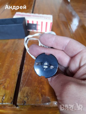 Старо зарядно за батерии 7Д, снимка 4 - Други ценни предмети - 34852598