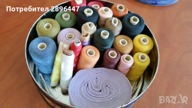 Макари, конци, куки- различни цветове и видове-общо 23 лв лв, снимка 2 - Други стоки за дома - 36152341