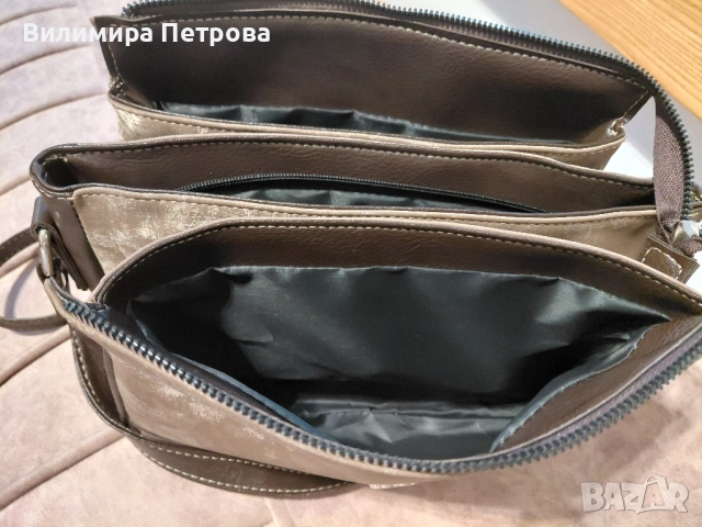 дамска чанта, снимка 4 - Чанти - 52462851