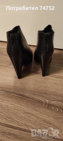 Черни боти с висок ток на Зара, снимка 2 - Дамски боти - 38748859