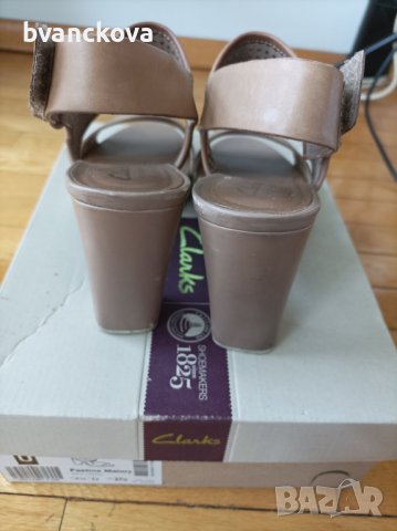 Дамски бежови кожени сандали Clarks, снимка 4 - Сандали - 41452832