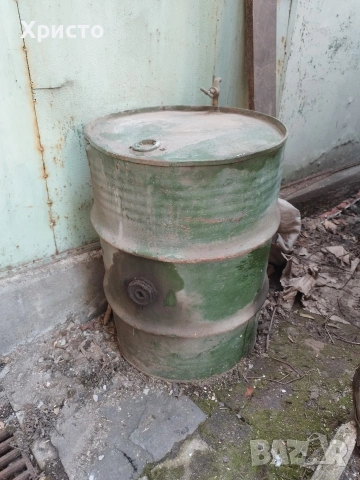 Продавам варел за нафта, масло