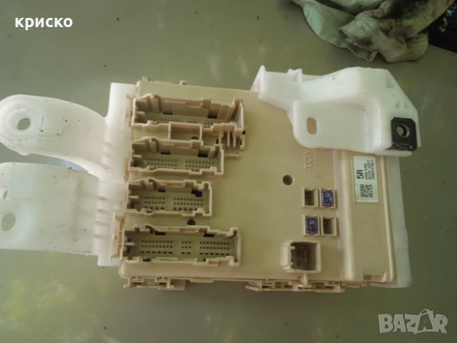 тойота аурис, снимка 7 - Части - 51646737