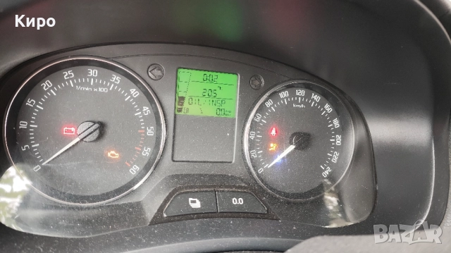 Skoda Fabia 1.6 TDi НА ЧАСТИ, снимка 6 - Автомобили и джипове - 52489345