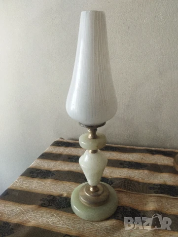 Ретро настолна лампа