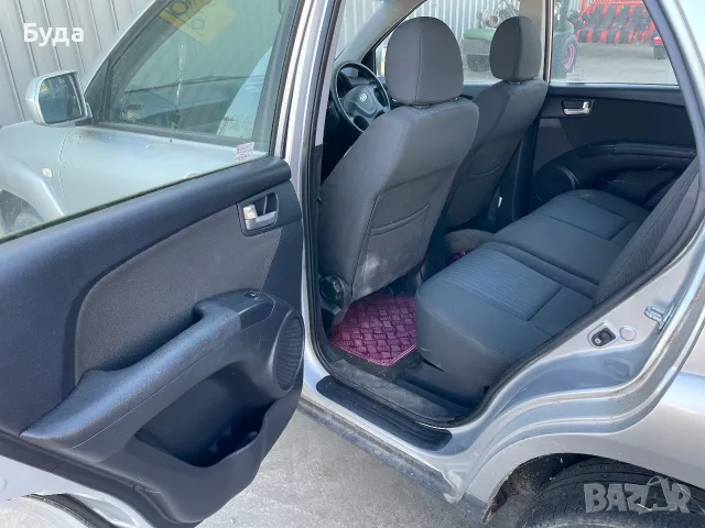 Kia Киа 2.2 с дясен волан, снимка 9 - Автомобили и джипове - 56041790