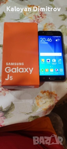 Продавам смартфон Samsung j5 2015