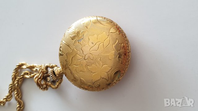 Дамски часовник медальон MONDAINE, снимка 11 - Антикварни и старинни предмети - 41938105