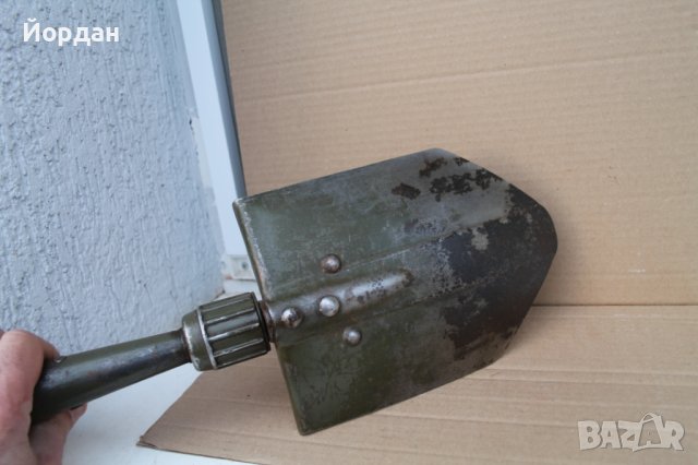 Сгъваема военна лопата, снимка 9 - Антикварни и старинни предмети - 44338444
