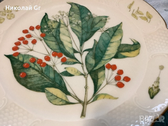 Стенна чиния порцелан произведено в Швейцария  колекция “Зигфрид” 1968 години диаметър 22см, снимка 2 - Колекции - 53030653