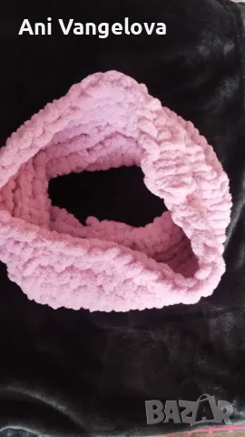 Шал комин-ръчно плетиво, снимка 5 - Шалове - 48111727