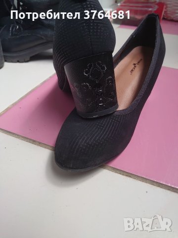 Обувки , снимка 2 - Дамски обувки на ток - 41243893