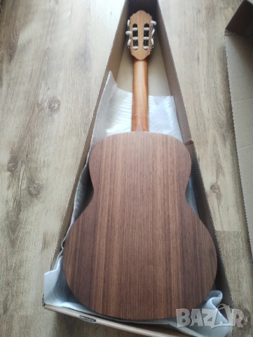 Нова класическа китара"Kremona Sevilla"., снимка 8 - Китари - 50380619