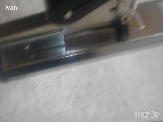 NOVUS Старо Качество Ръчен Телбод Такер За Скоби 3мм/5мм/7мм/10мм-НОВ-Професионален-Иноксов-Отличен, снимка 14 - Други инструменти - 44819631