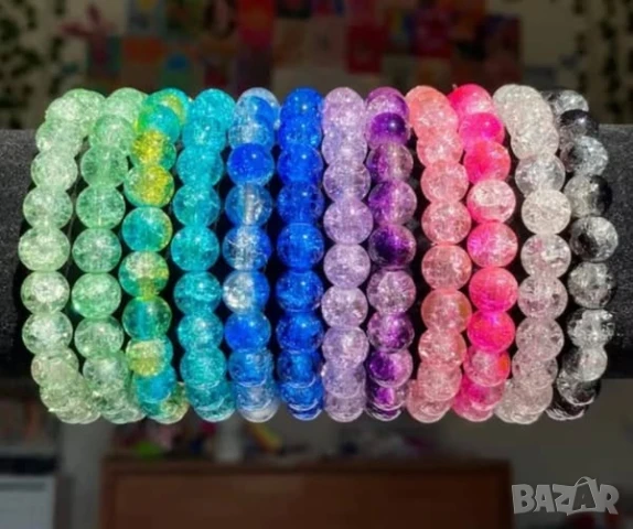 Гривни от естествени камъни   