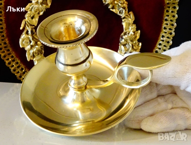 Викториански бронзов свещник с дръжка. , снимка 2 - Антикварни и старинни предмети - 52860441