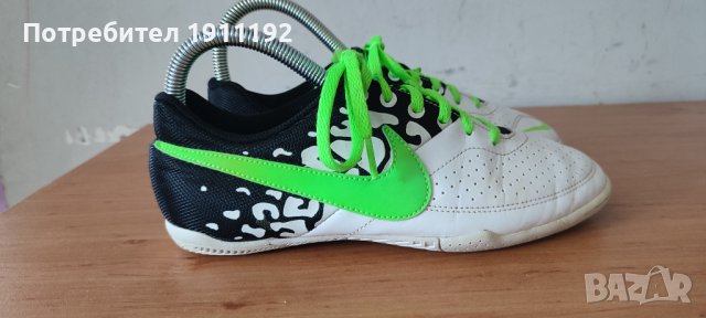 Nike. Футболни обувки, стоножки . 36, снимка 1