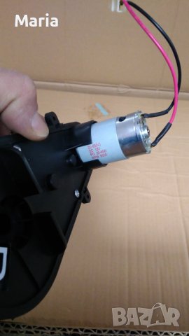 Дистанционни, редуктори,Зарядни за акумулаторни коли джипове, снимка 4 - Други - 40289199