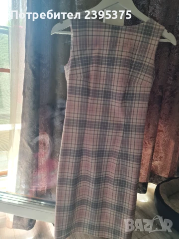 Рокля в сиво и розово