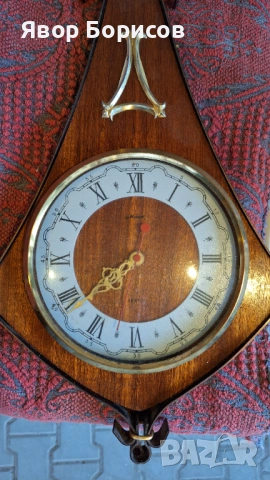 Ретро стенен часовник Маяк – кварцов, дървен корпус, 80‑те години, снимка 2 - Други - 53808296