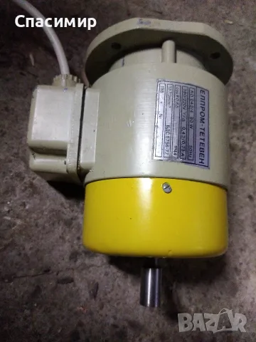 Ел двигател 90w на 1370 обр фланцов , снимка 3 - Електродвигатели - 56154904