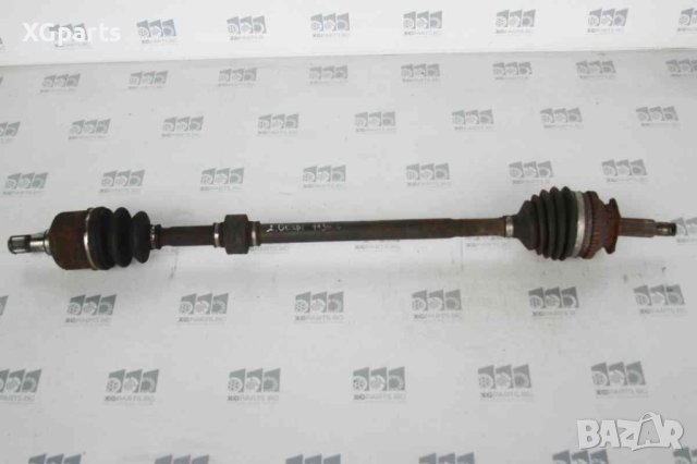 Полуоска предна дясна за Hyundai Trajet 2.0crdi 113к.с. (2000-2008)