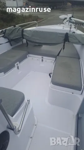 Моторна лодка - Mauros 4.98 '22, снимка 12 - Спортна екипировка - 50107220
