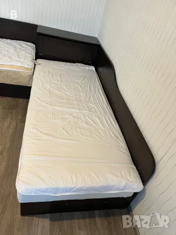 Две ъглови легла с ракла + матраци, снимка 8 - Спални и легла - 55982221
