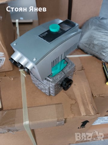 Циркулационна помпа Wilo Stratos 25/1-8