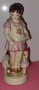 Стара порцеланова фигура-момиче с кокошки