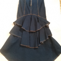 Оригинална, дълга, асиметрична дънкова пола, тип Русалка на модна къща  Аndrea размер L, снимка 2 - Поли - 44763596