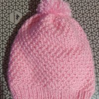 Детска безшевно ръчно плетена шапка за момиченце 4-8 год., снимка 7 - Шапки, шалове и ръкавици - 42257307
