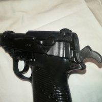 Пистолет Валтер Р 38. Нестреляща реплика на пистолет, карабина, пушка, пищов, снимка 4 - Колекции - 39068002