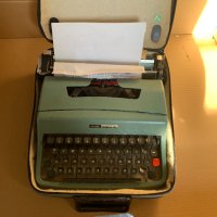 пишеща машина olivetti lettera 32, снимка 4 - Антикварни и старинни предмети - 44493042