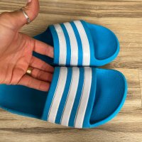 Оригинални светло сини чехли Adidas ! 35 н, снимка 3 - Детски сандали и чехли - 42390318